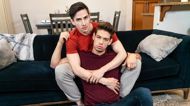 Men.Com - Michael DelRay cums with Jack Hunter's cock in his ass