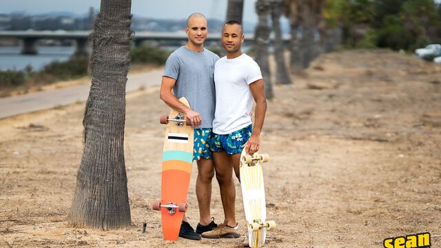 Sean Cody - Bald white dude Frankie fucks bald black dude Chris