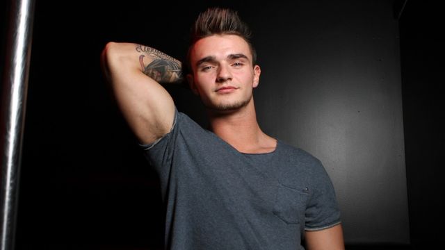 Reality Dudes - Hunky stripper jerks off for you after dancing