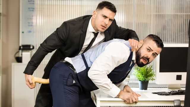 Men.Com - Handsome Paddy O'Brian fucks tatted-up hunk Victor D'Angelo