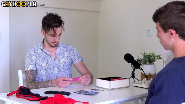 Gay Hoopla - Jeremy Barker getting ready for a fetish encounter (BTS)