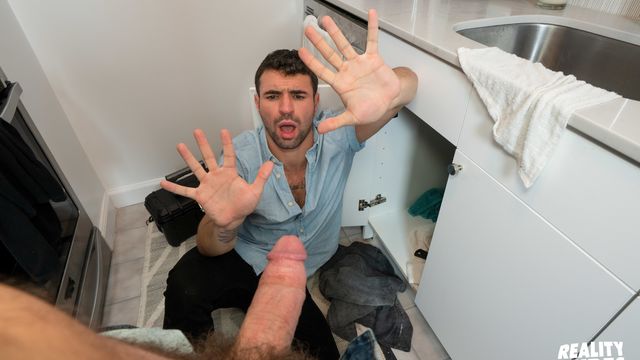 Men.Com - Plumber Ian Greene in a "straight seduction" porn video