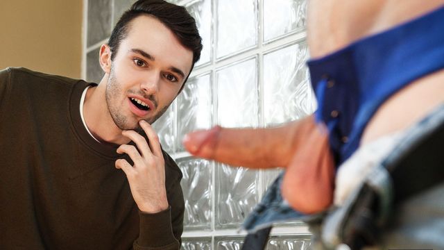 Men.Com - Quick shower room fuck with William Sawyer and Ethan Chase