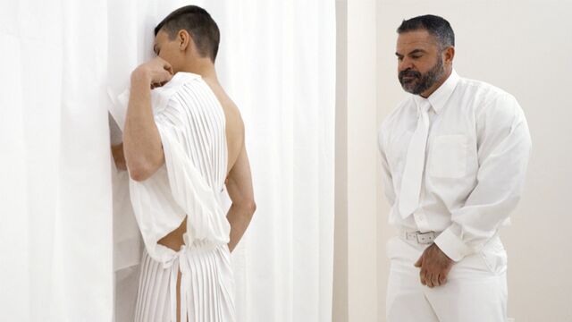 Missionary Boys - Skinny slut Austin Xanders fucked with legs up