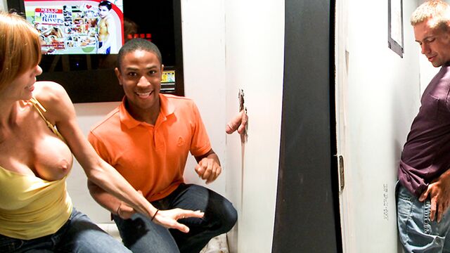 Gay Wire - Interracial BJ + a facial (starring John Jammen and Jayden Heart)