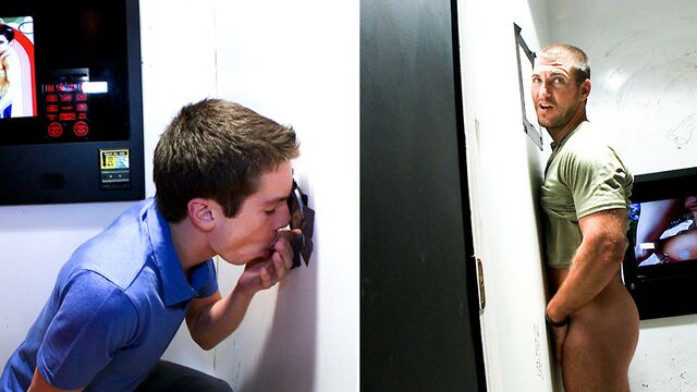 Gay Wire - MILF Alexis Fawx helps trick a straight dude