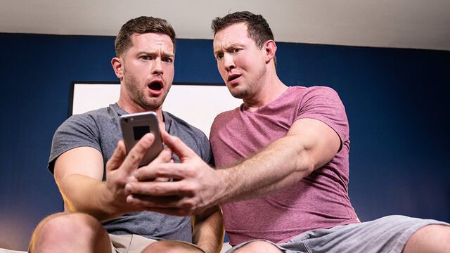 Men.Com - Pierce Paris and Johnny Donovan get freaky on the app, fuck IRL