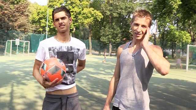 Bigstr - Shredded hottie barebacked brutally in HD