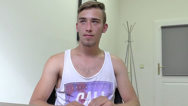 Bigstr - Attentive dude jerks that hard cock for the money
