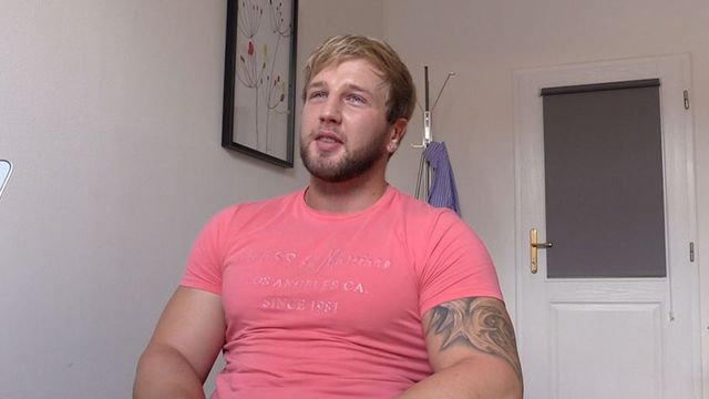 Bigstr - Chubby beefcake gets fucked in the ass for the 1st time