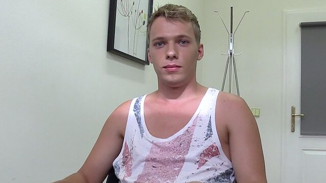 Bigstr - Beefy dude fucked in a hardcore casting video