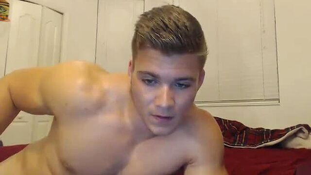 Gay Hoopla - Muscular hottie Kyle Dean jerking his cock big time