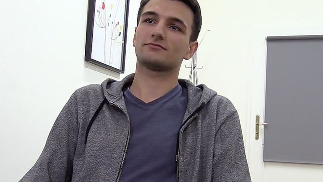 Bigstr - Giggling hottie winds up deepthroating that delicious D