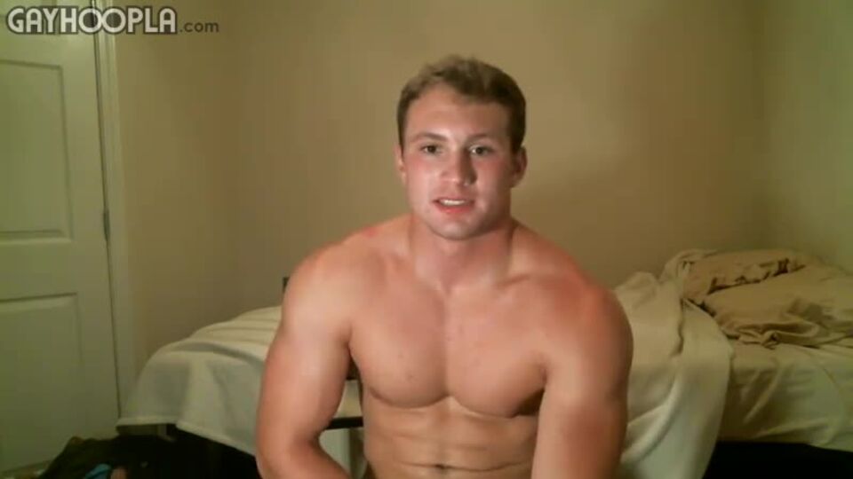 Gay Hoopla - Stylish stud Brad Bison jerking off for the webcam ...