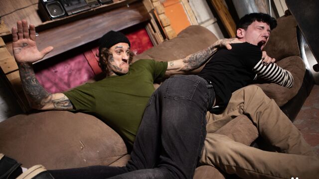 Bromo - Edgy anal with sk8terz (Bo Sinn and Edward Terrant)