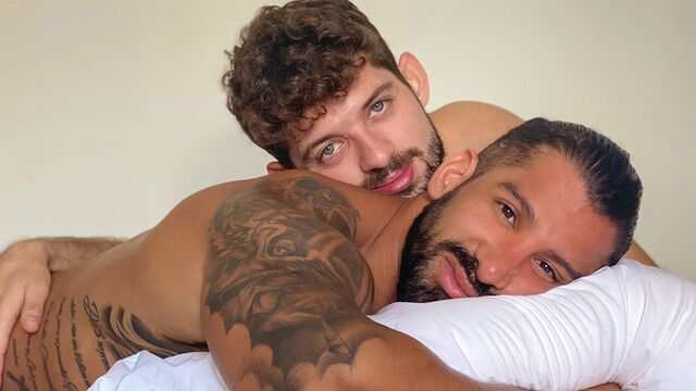 Latin Leche - Hardcore fuck in the mirror with Rob Campos and Octavio