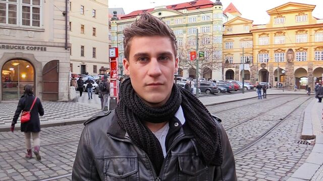 Bigstr - Bubble butt amateur wants to swallow cum as well