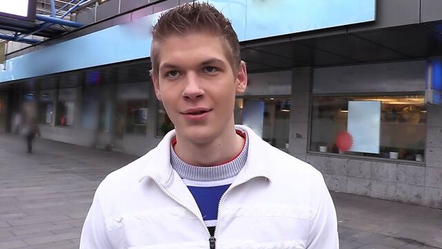 Bigstr - Good-looking guy wants to taste that semen after anal