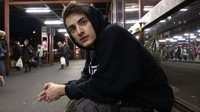 Bigstr - Scrawny twink taking that strange dick deep inside of that ass