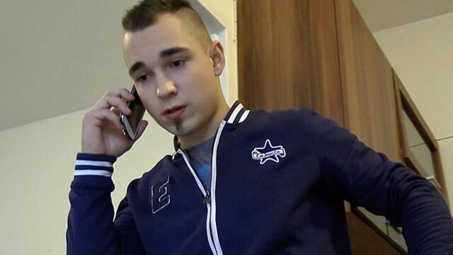 Bigstr - Soul patch dude has to take a huge facial here