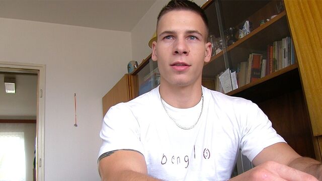 Bigstr - Gentle fucking session with a bubble butt twink