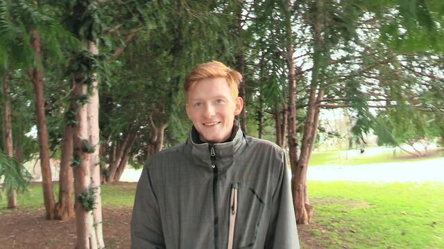 Bigstr - European dude riding a very large penis in POV