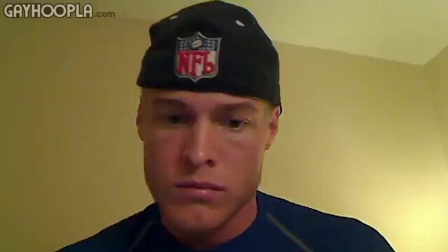 Gay Hoopla - Hung stud Prestin Presley jerking his meaty peen