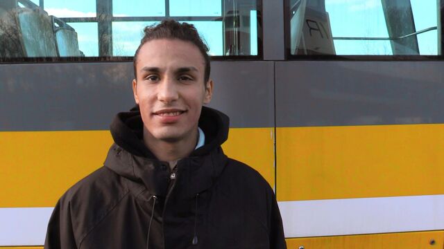 Bigstr - Thirsty dude taking that meaty dick inside