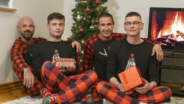 Say Uncle - Nick Ford and Marco Bianchi in a taboo foursome vid