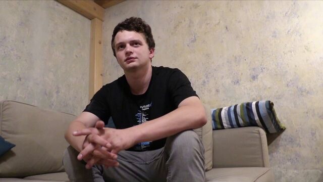 Bigstr - Scrawny twink takes a facial after POV anal