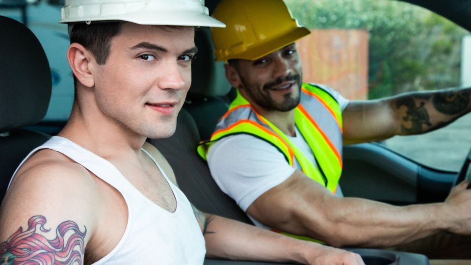 Hot House - Construction workers Arad Winwin and Dakota Payne fuck in the