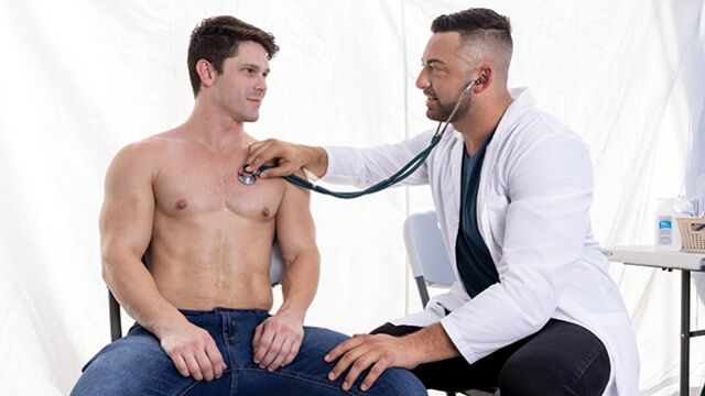 Hot House - Muscular dudes Devin Franco and Lucca Mazzi fuck in a tent