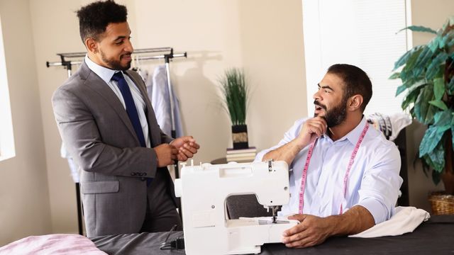 Noir Male - Big dick tailor enjoying hot casual fuck at the office