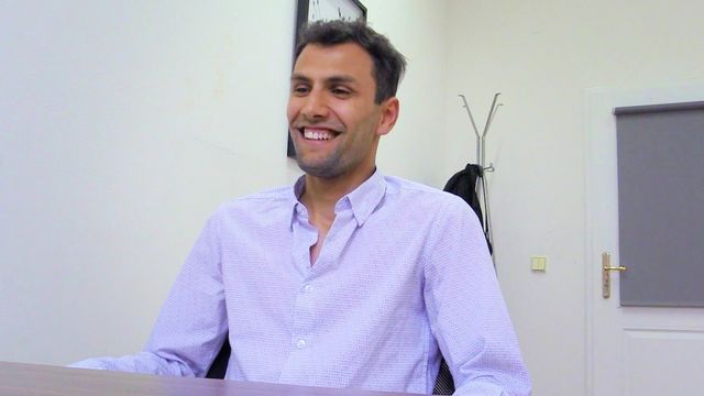 Bigstr - Scrawny amateur guy riding that huge penis in POV