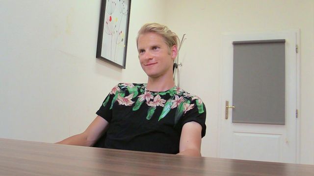 Bigstr - Casting fuck scene with an aging bottom with a booty
