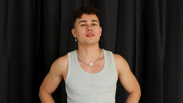 Gay Hoopla - Kit Thorne gives a quick interview and looks hot too