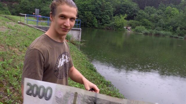 Bigstr - Amateur dude goes outdoors and he wants a facial