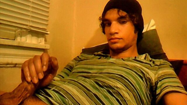 Gay Life Network - Solo beauty stroking his perfect cock with passion