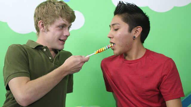 Gay Life Network - Anthony Evans and Brycen Russell excite each other to orgasmic glory