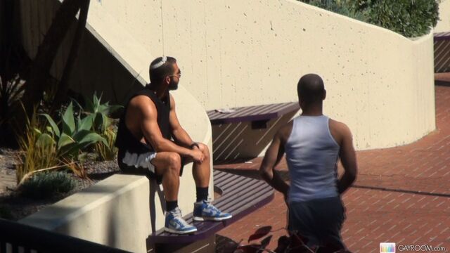 Gay Room - Awesome Mike Dreyden video with a HUGE orgasm