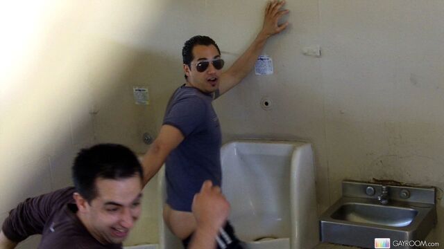 Gay Room - Jean Valjean and Steve Maye in a prank porn video