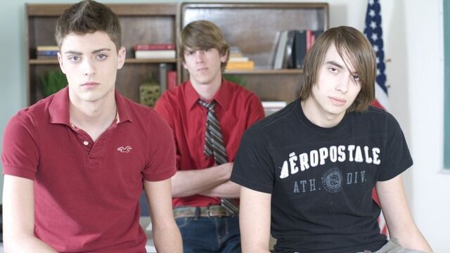 Gay Life Network - Braden Phoenix shows all his advantages as a gay fucker