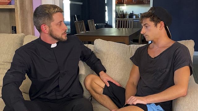 Yes Father - Priest Johnny Ford fucks young Taylor Reign in the ass