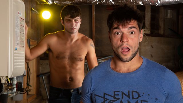 Nextdoor Raw - Aspen fucks a literal zombie (Elliot Finn)