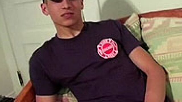 Men Over 30 - Solo guy looks confident while jacking his boner