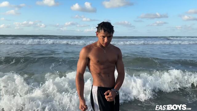 Eastboys - Damond Brown is the ultimate shredded stud with a hot bod