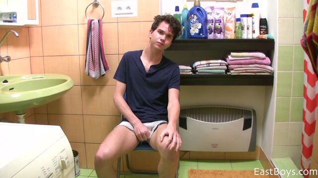 Eastboys - John Hunt looks incredible while jerking off on his own