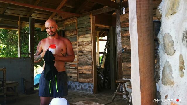 Adult Time - Outdoor fucking with Romeo Davis in the sun