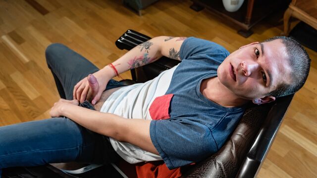 BoyFun - Punk hottie Cedric Anderson jerks his Latino meat