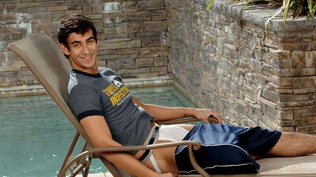 Nextdoor Male - Jeremy Fox strokes the cock and looks hot as fuck